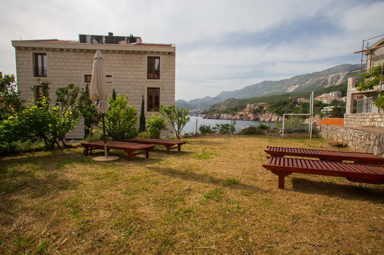 Apartments Varja Sveti Stefan Exterior foto